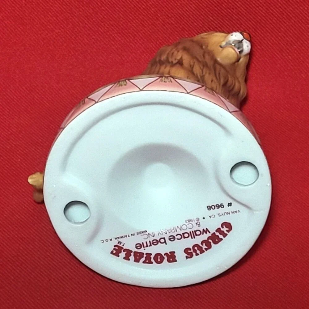 Circus Royale Ceramic Lion Figurine 1983